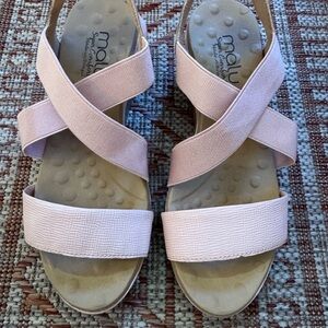 Malu Women's Pink Cross-Strap Sandals